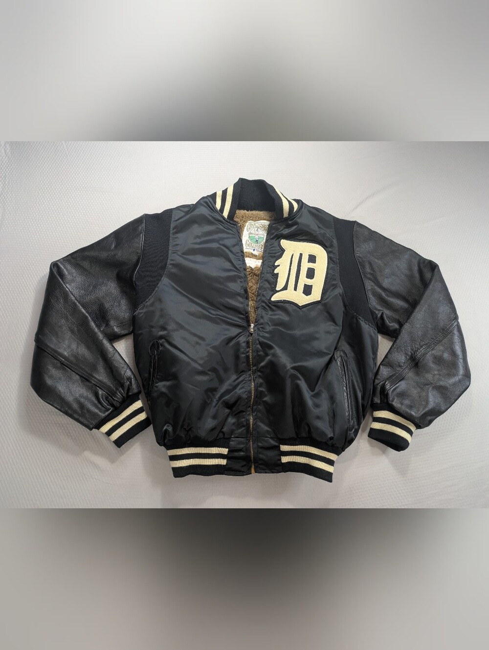 Vintage Mitchell & Ness MLB Detroit Tiger Satin & Leather Varsity Jacket Size M